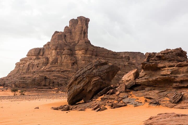 Red Tadrart: 8-Day Algerian Sahara Expedition photo 6