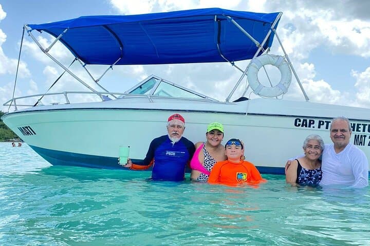 Bayliner Boat Tour of Bacalar Lagoon: Swim Cenotes & See Stromatolites photo 2
