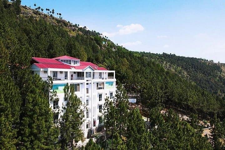 4-Day Snow Adventure in Shogran, Thandiani & Murree — Winter Tour from Lahore photo 4
