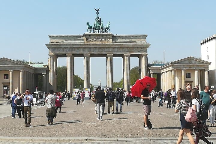 Private Walking Tour of Berlin Highlights — 4-Hour Guided Sightseeing in Mitte