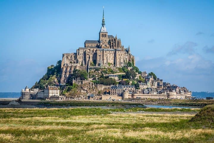 Day Trip from Paris to Mont Saint-Michel — Chinese-Guided Abbey Visit & Bay Walk photo 3