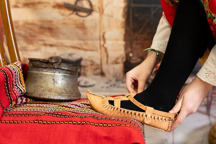 Dance and Tradition in Sofia: Discover Bulgarian Folklore in a 1-Hour Workshop