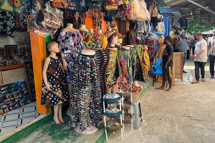 Accra Guided City Tour — Independence Sites, Markets & Coastal Neighborhoods photo 6