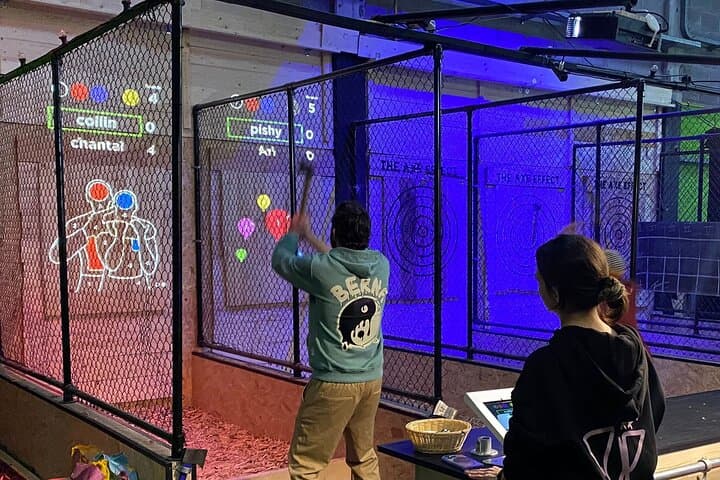 Urban Axe Throwing in Amsterdam: 1-Hour Guided Throwing Experience photo 2