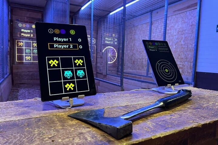 Urban Axe Throwing in Amsterdam: 1-Hour Guided Throwing Experience photo 6