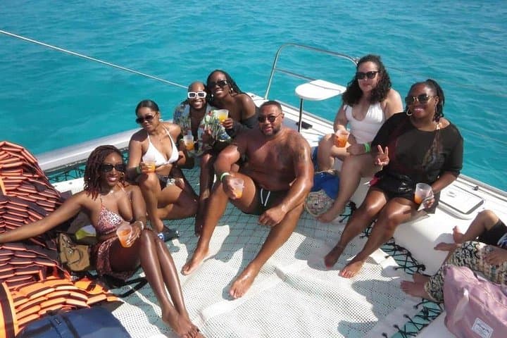Isla Mujeres Catamaran Snorkel & Beach Club Buffet Day Trip from Cancun photo 2