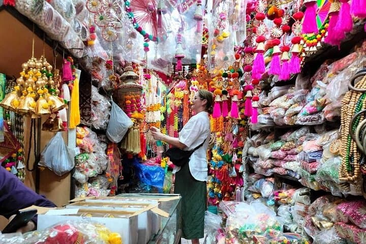 Delhi Textile & Handicraft Tour — Private Artisan Workshops, Weaving & Zardozi Demos photo 6