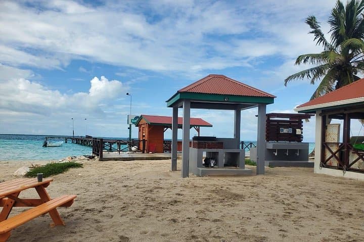 Goff's Caye Day Trip from Caye Caulker — Snorkel, Fish and Eat Your Catch photo 3