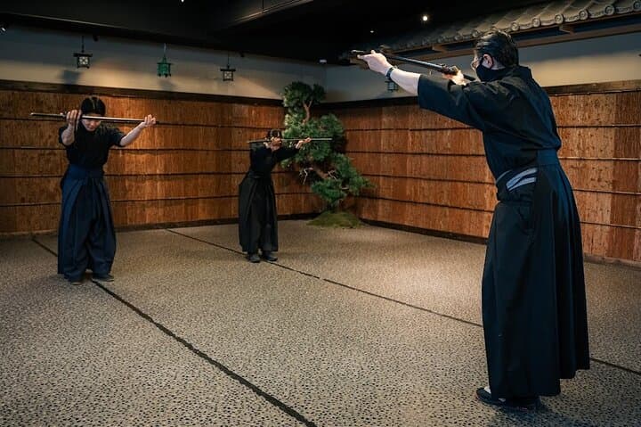 Shinjuku Samurai Sword Experience and Museum Ticket photo 2