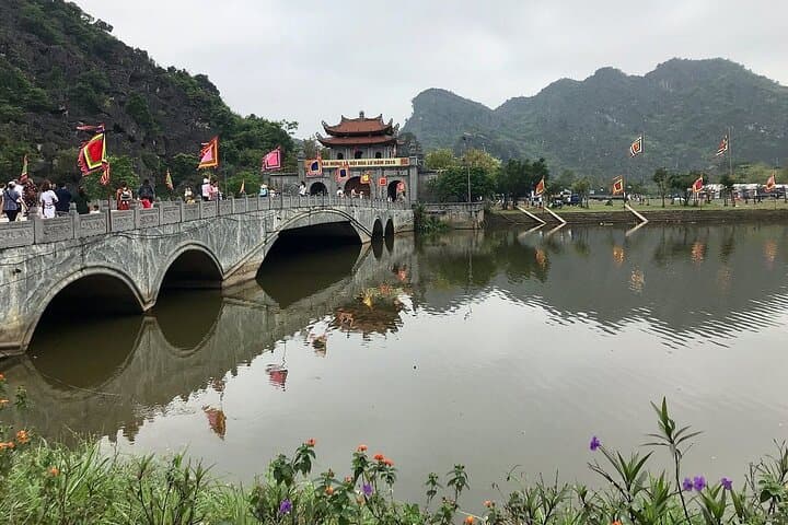 Hoa Lu Tam Coc Cycling Day Trip to Mua Cave - Ancient Capital & Boat Ride photo 2
