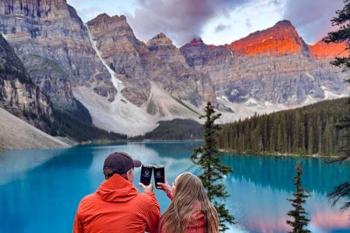Moraine Lake Sunrise Tour from Banff and Canmore — Rockpile Sunrise Experience photo 2