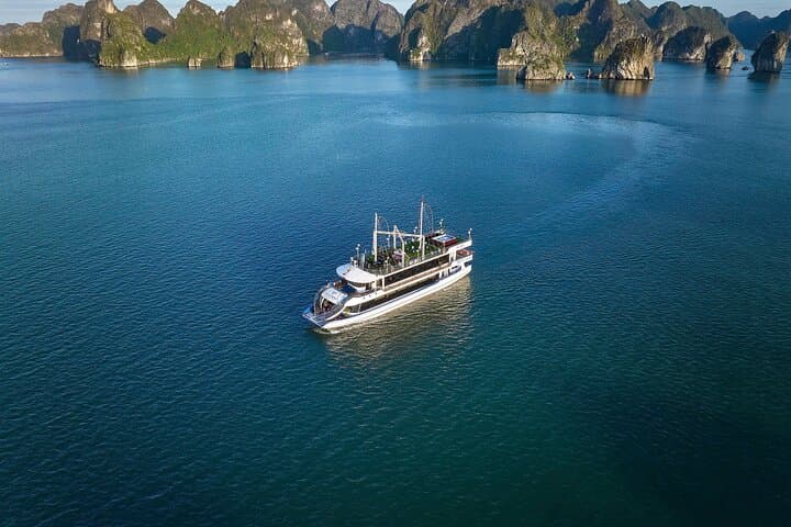 Halong Bay Full-Day Cruise with Kayak & Limousine Transfer — Explore Sung Sot, Titop & Luon Cave