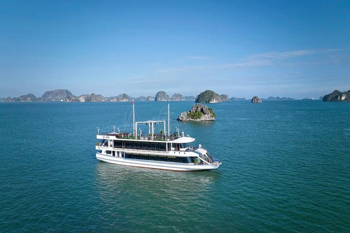 Halong Bay Full-Day Cruise with Kayak & Limousine Transfer — Explore Sung Sot, Titop & Luon Cave photo 5