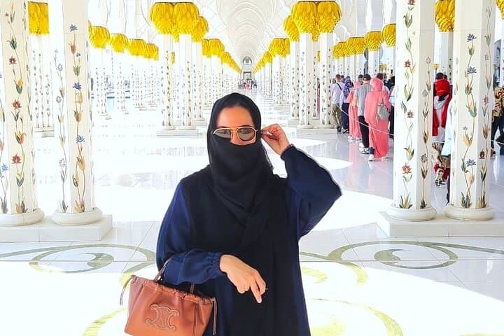 Private Abu Dhabi Half-Day City Tour: Sheikh Zayed, Corniche & Yas Island