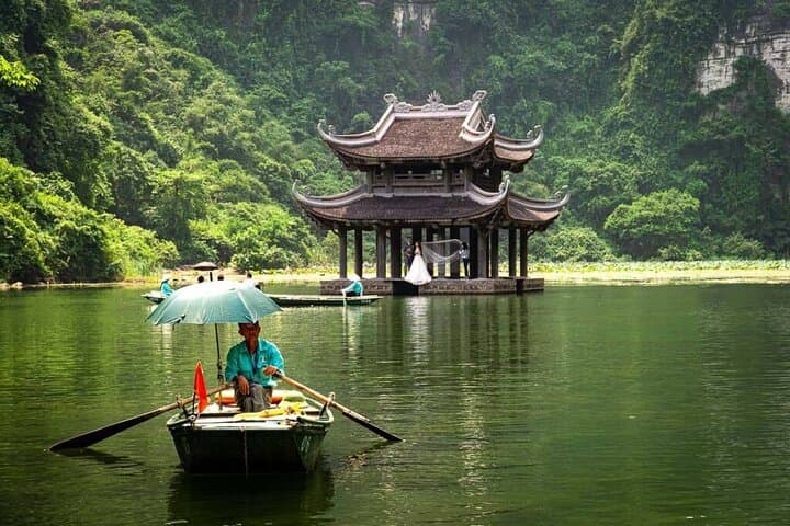 Full-Day Ninh Binh: Bai Dinh, Trang An Boat Cruise & 4WD Adventure photo 6