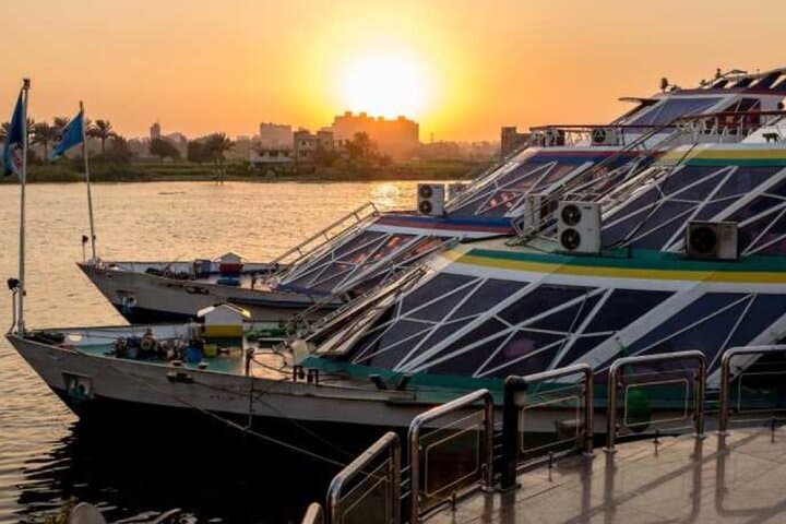 Evening Nile Dinner Cruise in Cairo: Belly Dance, Buffet & River Views