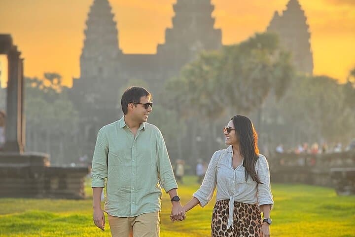 Golden Hour at Angkor Wat: Half-Day Sunrise & Ta Prohm Guided Tour photo 3