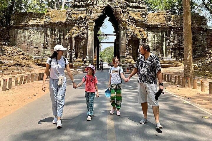 Golden Hour at Angkor Wat: Half-Day Sunrise & Ta Prohm Guided Tour photo 4