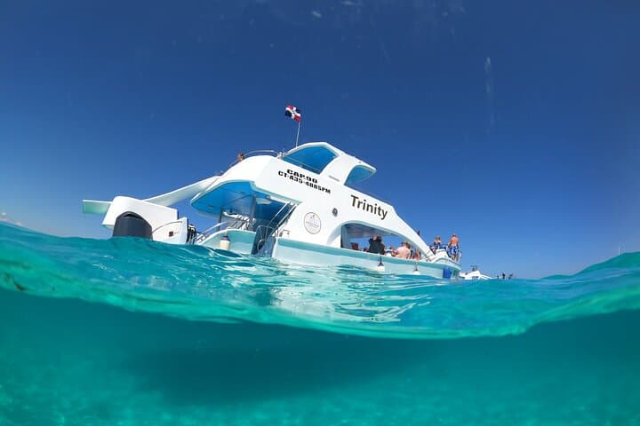 Private Catamaran Cruise in Punta Cana: Snorkeling and Natural Pool Adventure photo 2