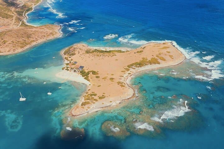 Pinel Island All-Inclusive Guided Tour — Snorkel, Hike & Beach Lunch