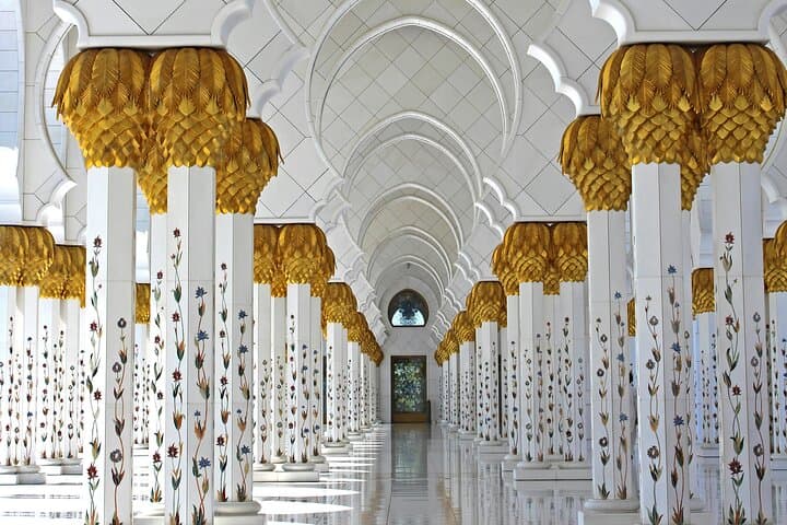 Private Abu Dhabi Full-Day Tour with Sheikh Zayed Grand Mosque photo 3