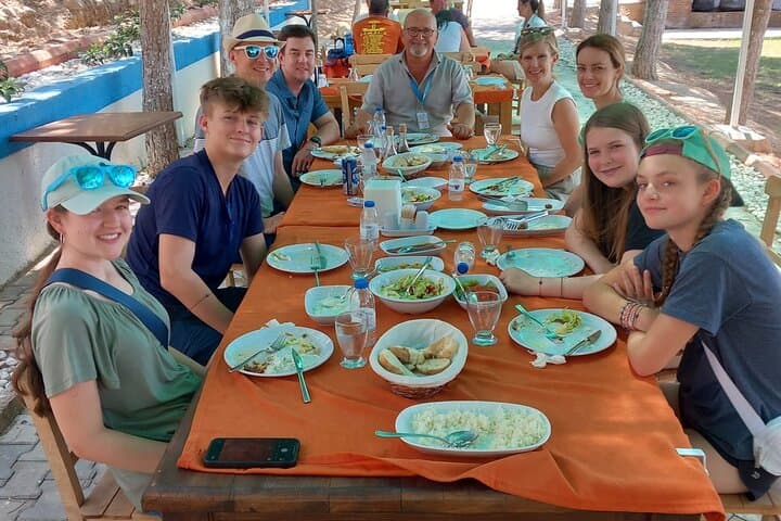 Kuşadası Food & History Walking Tour: Small-Group Tastings and City Highlights
