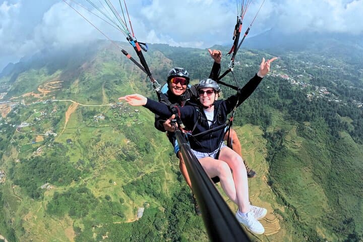 Sapa Paragliding from Hàm Rồng Top: Tandem Flights & Acrobatics over Fansipan photo 4