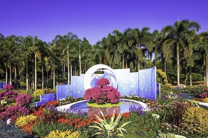 Shenzhen Skyline and Landmarks Sightseeing Tour — Diwang Tower, Lianhua Mountain & Huaqiangbei photo 3