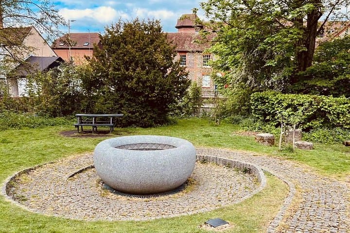 Cloth and Kings: Self-Guided Audio Walk of Newbury's History & Architecture photo 2