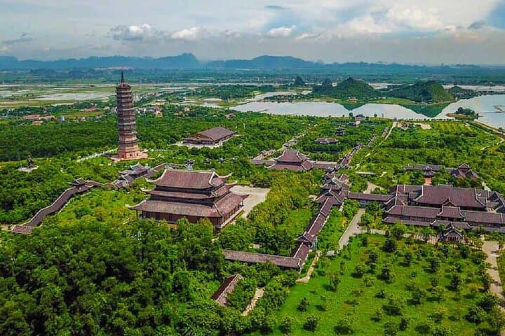 Ninh Binh Full-Day: Bai Dinh, Tràng An Boat Ride & Mua Cave Viewpoint photo 2