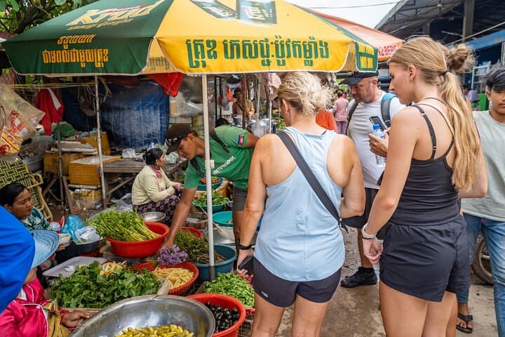 Phnom Penh Silk Island Cycling & Culinary Day Trip photo 4