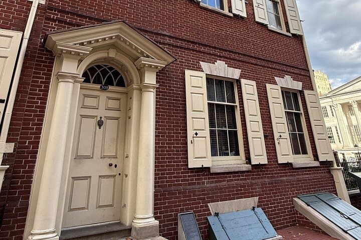 Self-Guided Philadelphia Haunted Tour: Liberty Ghost Walk in Old City photo 3
