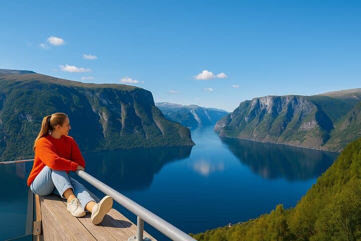From Bergen to Nærøyfjord: Full-Day Fjord Cruise to Flåm and Stegastein Viewpoint