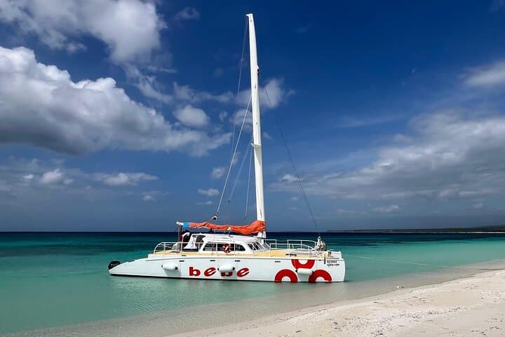 Private Catamaran to Bahia de las Aguilas — Snorkel and Beach Day from Pedernales