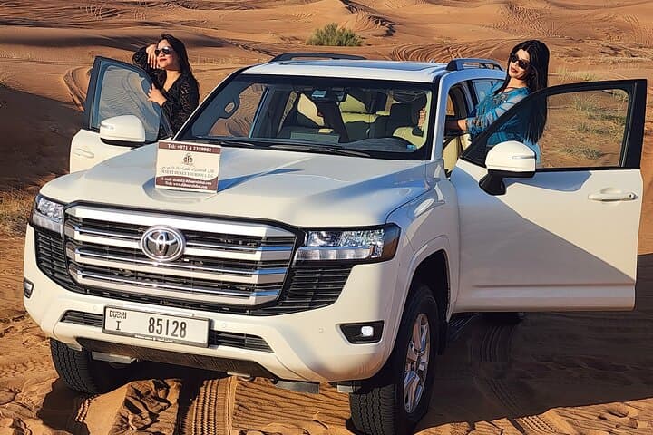 Dubai Red Dunes Desert Safari with BBQ Dinner & Live Shows