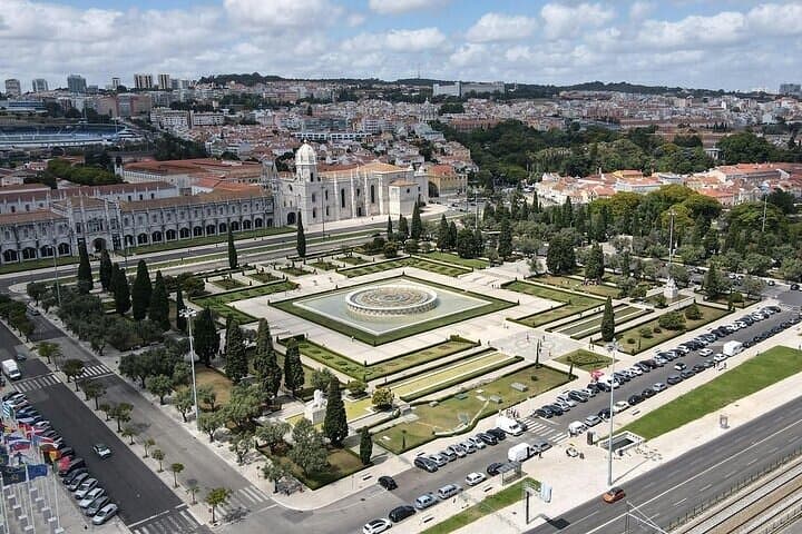 Tuk-Tuk Tour to Mosteiro dos Jerónimos — 90 Minutes Through Belém's History photo 2