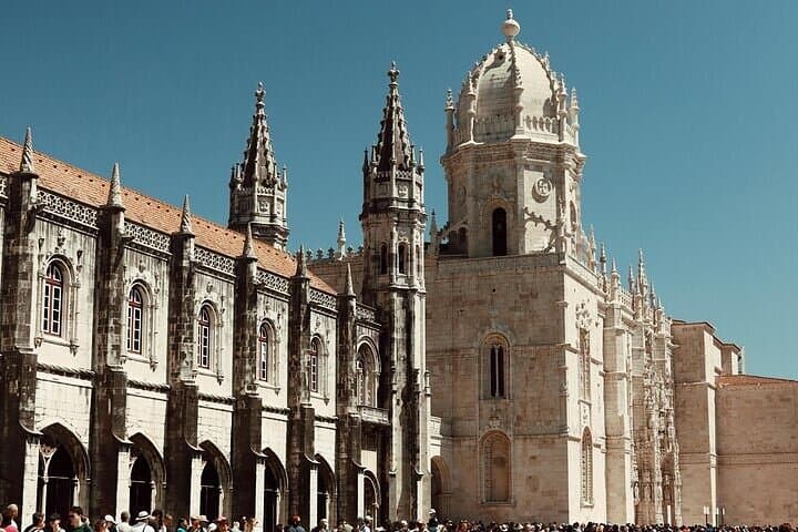 Tuk-Tuk Tour to Mosteiro dos Jerónimos — 90 Minutes Through Belém's History photo 3