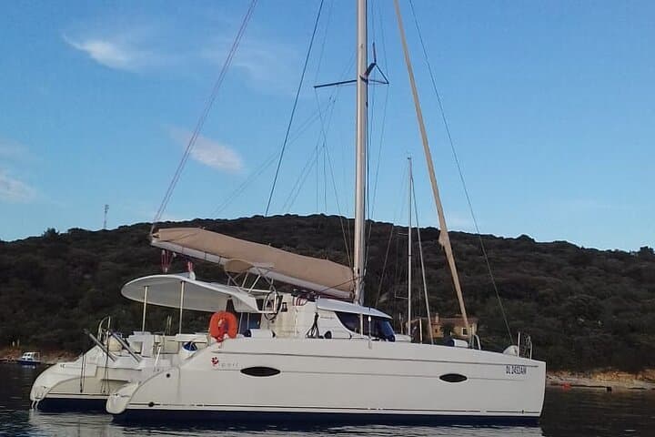 Kendwa Sunset Catamaran Cruise: Private Luxury Sail with Wine & Snacks photo 6