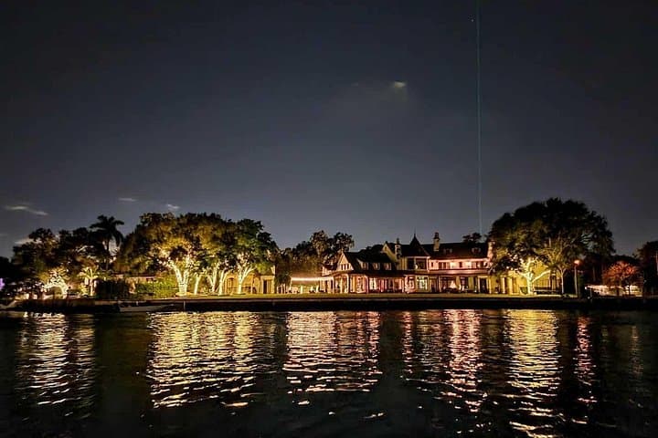 Fort Lauderdale Holiday Lights Cruise: Millionaires' Row by Water photo 2