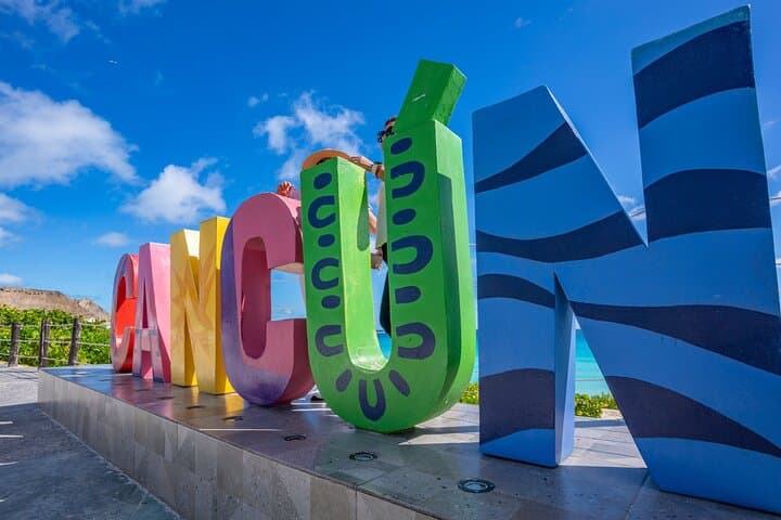 Cancún Sunset Private Ride: Ocean Views, Mirador & Puerto Cancún Photo Tour photo 5