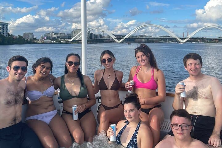Soak on the Potomac: Hot Tub Boat Tour of DC Monuments photo 4