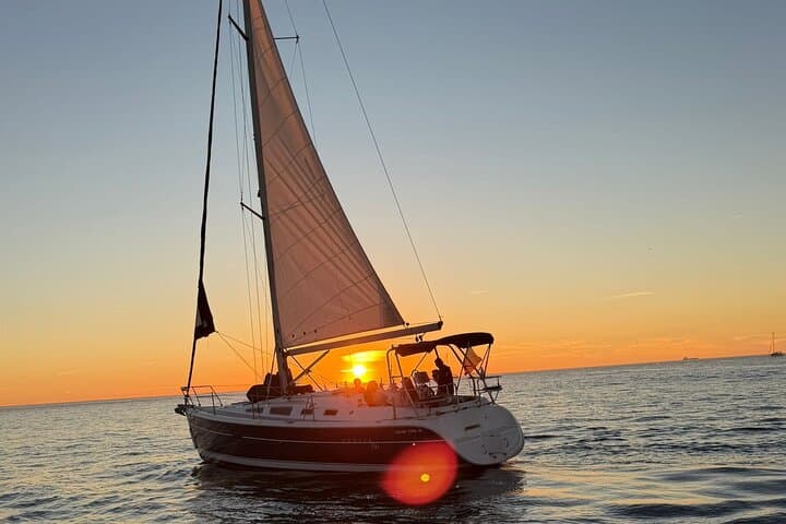 Sunset Douro River Sail on a Hunter 356 — Porto Boat Cruise photo 2