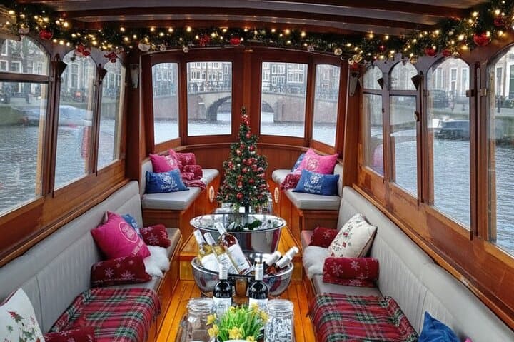 Amsterdam Heated Canal Cruise: 90-Minute Small-Group, Family-Friendly Tour photo 3