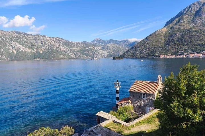 Kotor Old Town & Bay Bike Tour: Walk, Cycle and Beach Break