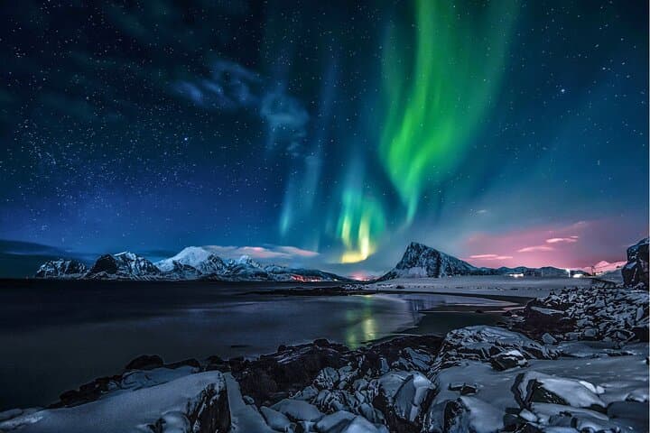 Reykjavik Northern Lights Hunt: Guide, Tips & Aurora Centre Entry photo 2