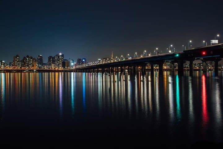 Seoul After Dark: Private Night Tour of Illuminated Palaces, Temples & Streams photo 2
