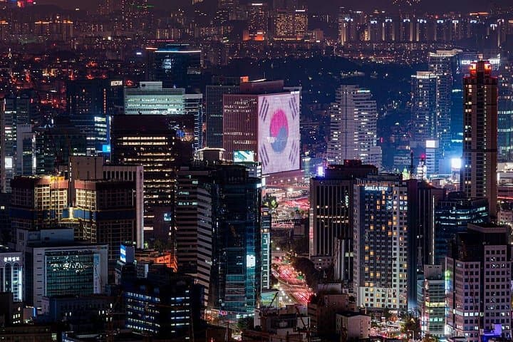 Seoul After Dark: Private Night Tour of Illuminated Palaces, Temples & Streams photo 4