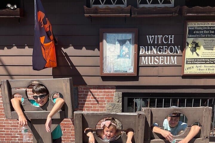 Solve Salem's Secrets: Self-Guided Scavenger Hunt Walking Tour
