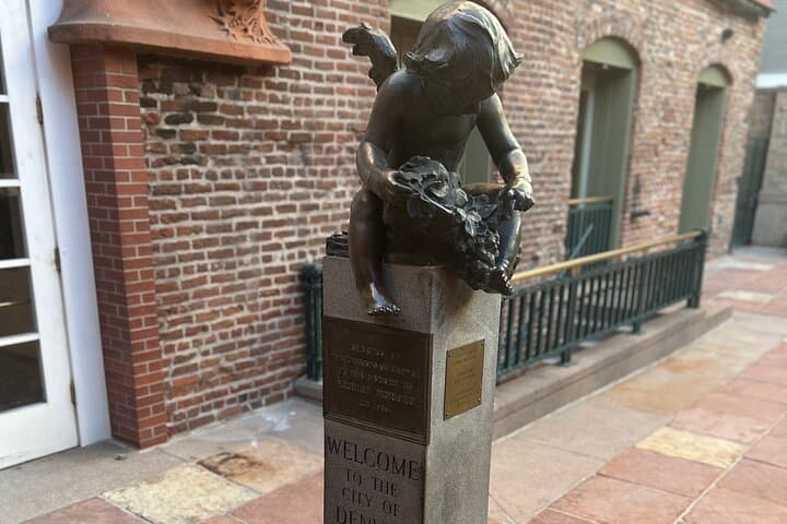 Denver Spirits and Spirits Bar Crawl: Haunted LoDo Cocktail Walking Tour photo 6