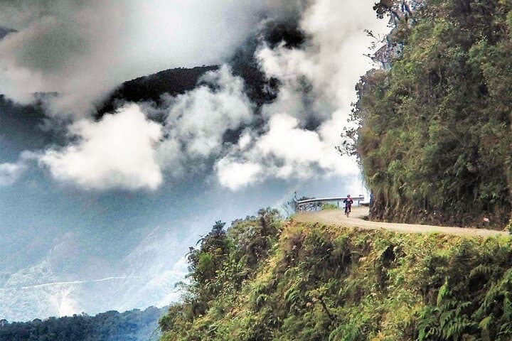 Private Machu Picchu Overnight: Capsule Hotel, Hot Springs & Zipline from Cusco photo 3
